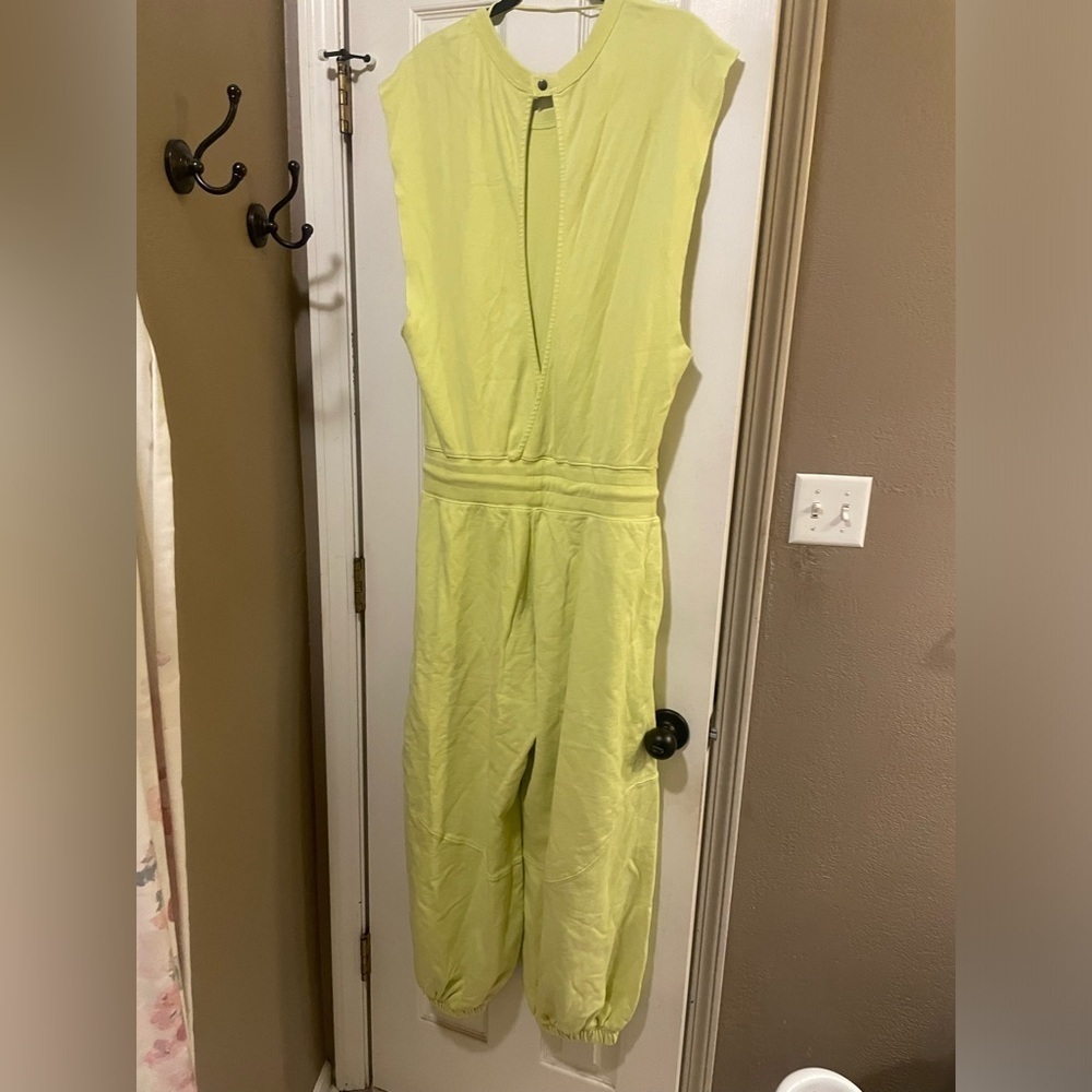 Free People Throw And Go Onesie Small Color: Keylime  NWT - Picture 4 of 6